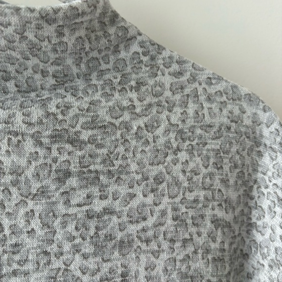 Banana Republic Leopard Print Sweater - Picture 3 of 8